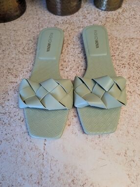 Women's Quilted Flat Sandals Size 11 SAGE